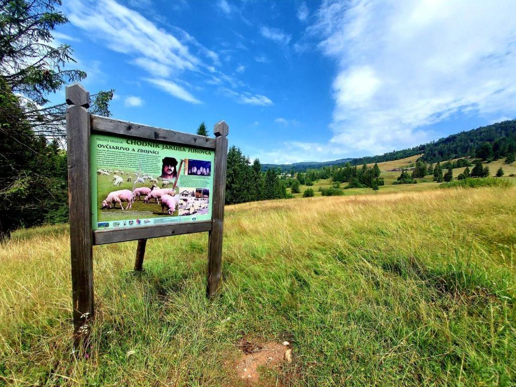 Penzion Zbojnicky Halas Tisovec Bagian luar foto