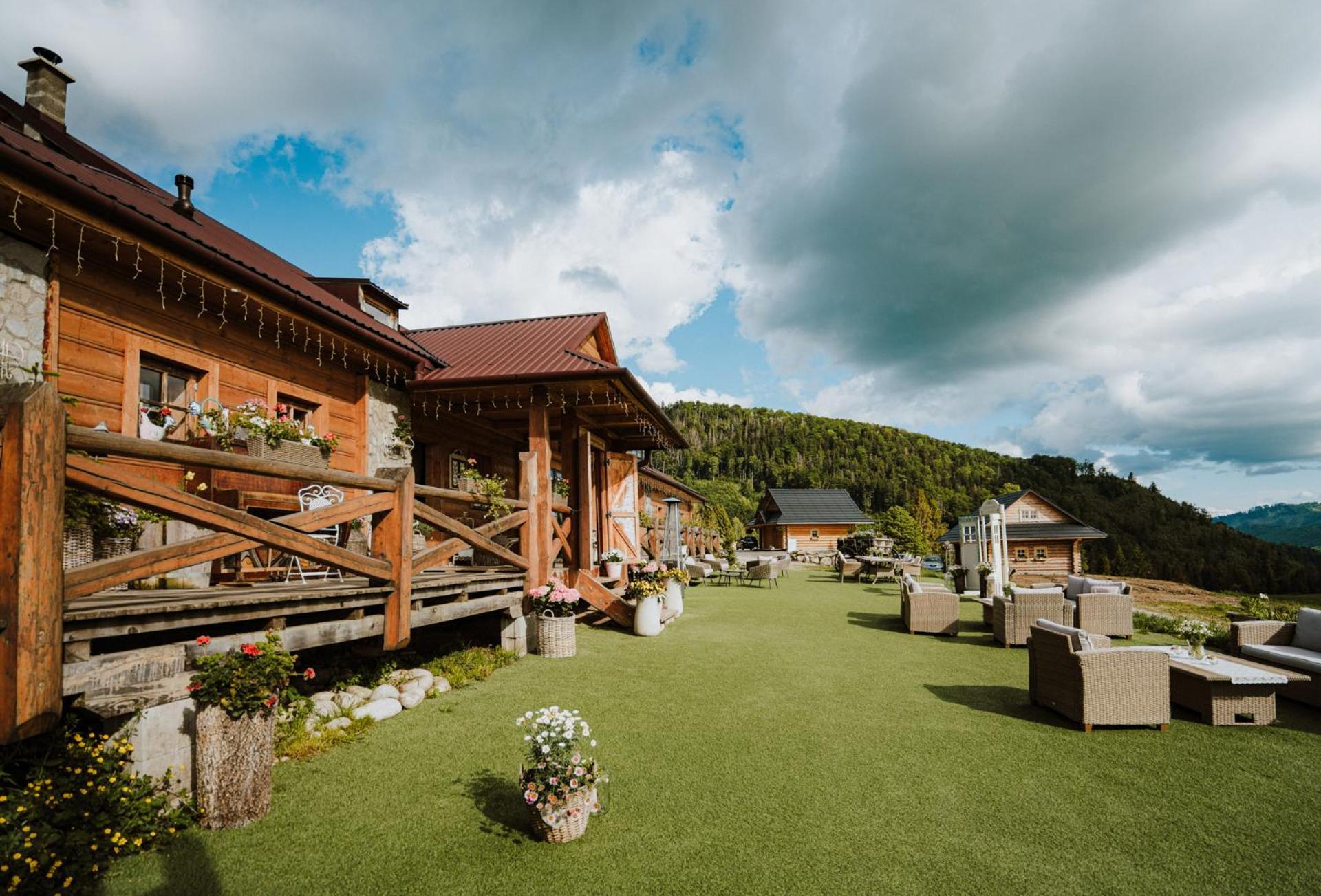 Penzion Zbojnicky Halas Tisovec Bagian luar foto